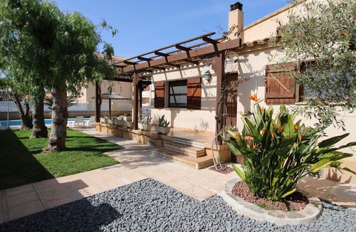 Riumar Villa | Beachside Getaway: Private Pool, Pet-Friendly, Free WiFi, Air Con, Near Dog-Friendly Beach