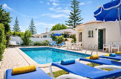 Areias de Sao Joao Villa | Beautiful 4 Bedroom Villa Silva, Private Pool, Close To The Strip And Old Town