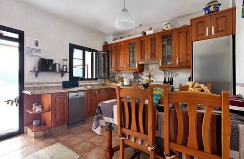 Tajaste House | Beautiful Holiday Home “Casa Lancelot” with Sea View, Mountain View, Wi-Fi