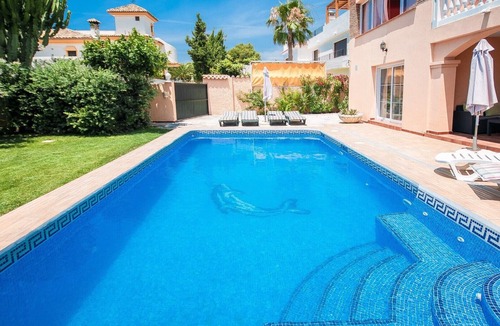 Urbanizacion Costabella Villa | BEAUTIFUL VILLA WITH PRIVATE POOL, GARDEN NEAR THE BEACH, HEATED POOL