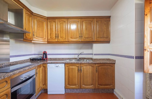 Areas Bed & Breakfast | Bed and Breakfast "Casa Rectoral Habitacion Triple 4" with Mountain View, Shared Pool & Wi-Fi