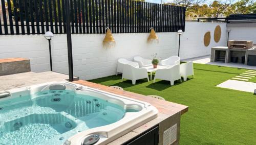 Puerto Marino Villa | Casa Alegra Pool & Spa