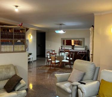 Resende House | Casa do Eirô