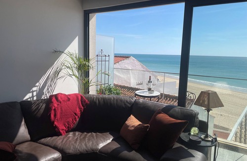 Salema Apartment | Casa Dourada - charming 2-bedroom golden beach apartment in delightful Salema