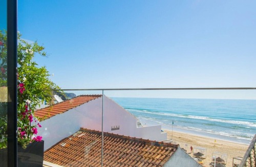 Salema Apartment | Casa Dourada - charming 2-bedroom golden beach apartment in delightful Salema