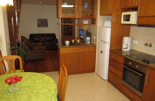 Ponta Delgada House | Casa Nuno e Lorena - Ideal location and privacy.