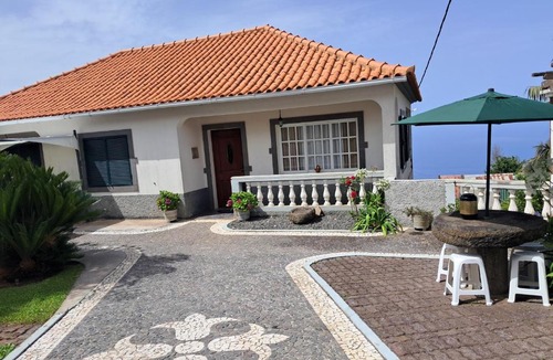 Faja da Ovelha House | Casa Sequeira