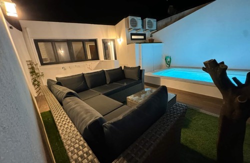 Setubal House | Charming 2-bedroom house with private garden and pool in peaceful Setúbal