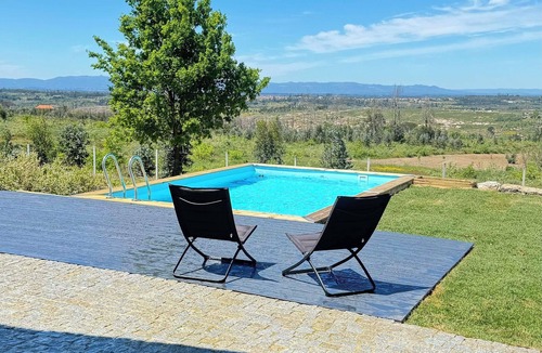 Travancinha House | Charming 3-bedroom farmhouse with AC and WiFi in Serra da Estrela,