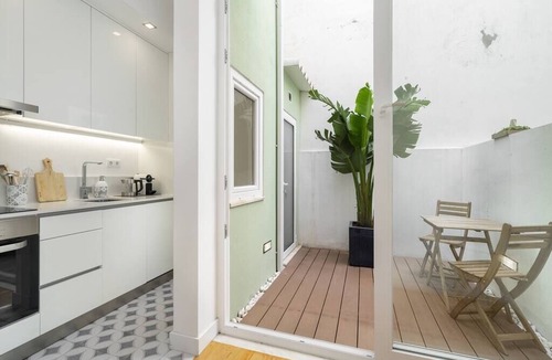 Penha de Franca Apartment | Chic 1-bed w/Patio perfect to explore Lisbon