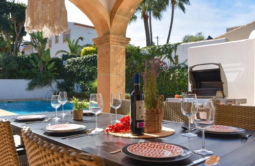 Javea Villa | Classic and comfortable villa in Javea, Costa Blanca, Spain with private pool for 6 persons