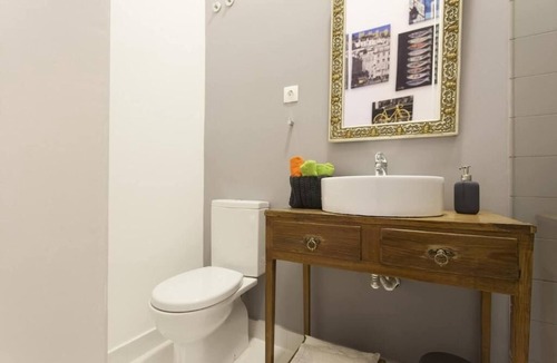 Mouraria Apartment | COMFORTABLE HOLIDAYS ROOM NEAR LISBON CITY CENTER