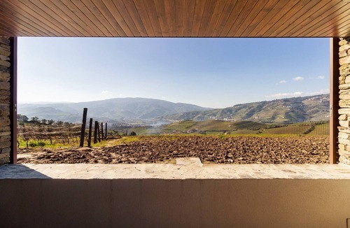 Santa Marta de Penaguiao Villa | Douro Valley Luxury