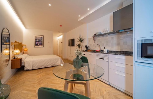 Valladolid City Centre Apartment | Edificio Correos by Plaza Mayor Apartamentos
