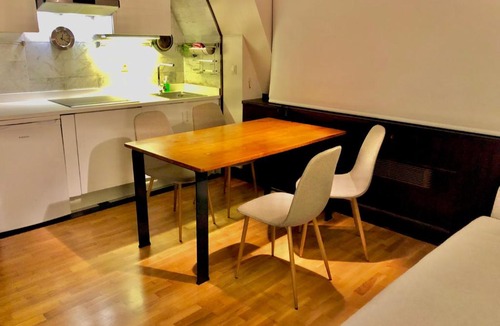 Maria Auxiliadora Apartment | Edificio El Moderno, Vigo 1.902