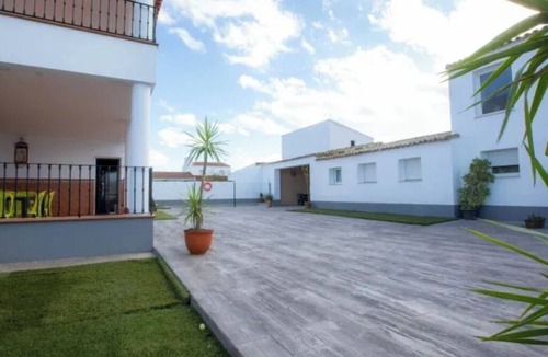Jerez de los Caballeros Cottage | El Refugio de Brovales : Charming rural house with swimming pool and barbecue.