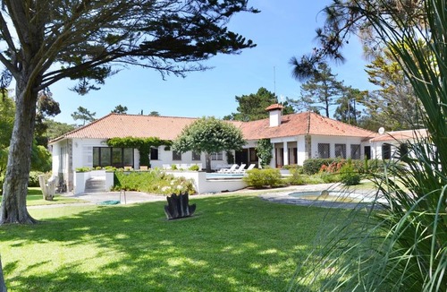 Colares Villa | Fantastic Sintra Villa | 7 Bedroom | Villa Adelino Platina | Great Pool Area