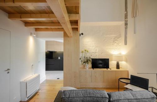Creixomil Apartment | Gateway House Studio Apartments