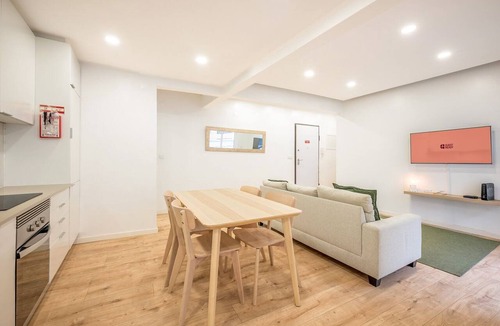 Cacilhas Apartment | GuestReady - Modern Comfort in Almada