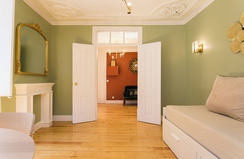 Santos Apartment | Historical Center, Large 2 Bedroom Apartment, Bright & Stylish,hip Madragoa Area
