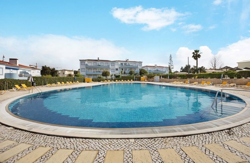 Penina Apartment | Holiday Apartment "Palmeiras Reais 110" with Mountain View, Shared Heated Pool & Wi-Fi