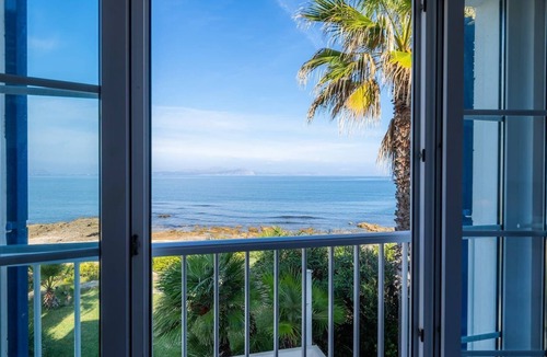 Urbanizacion S'Estanyol House | Holiday Home 'Buda Blau' with Sea View, Wi-Fi and Air Conditioning