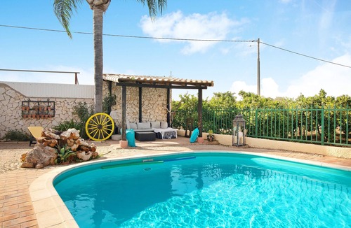 Silves House | Holiday Home 'Casa Rústica' with Pool and Wi-Fi