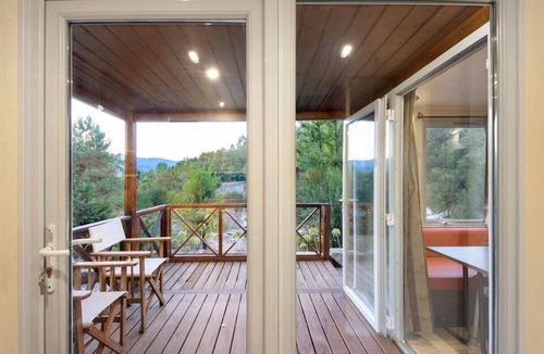 Marco de Canaveses Villa | Holiday Home 'Nature Stone and Villas - Casa 2' Mountain View, Shared Garden and Air Conditioning