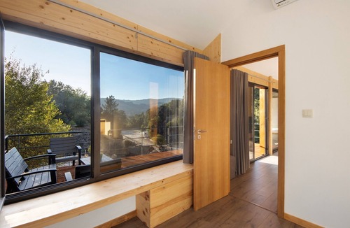 Marco de Canaveses Villa | Holiday Home 'Nature Stone and Villas - Casa 4' Mountain View, Private Terrace and Air Conditioning