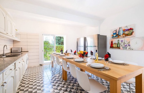 Patroves Villa | Holiday villa with BBQ and heatable pool