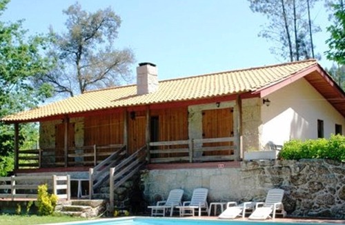 Vieira do Minho Villa | Homerez - Villa for 6 ppl. with swimming-pool and garden at Vieira do Minho