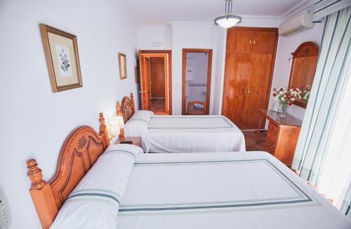 Islantilla House | Hostal Azul