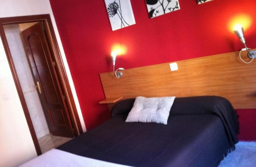 Los Fratres House | Hostal Neptuno