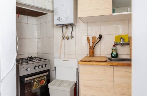 Linda-a-Velha Apartment | Ideal apartment for couple with child close to Belèm