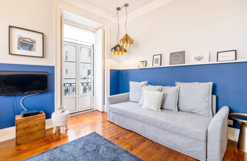 Principe Real Apartment | Large Bairro Alto 1E up to 21guests by Central Hill