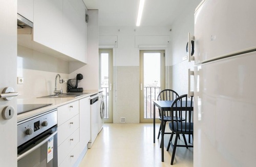 Casal da Ladeira Apartment | Modern 2bdr flat in the city's heart!