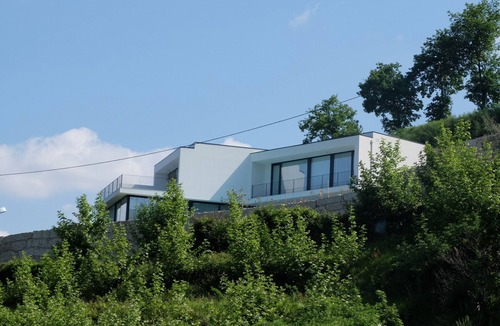 Ventosa House | Modern house with fantastic views over the River and the Serra do Gerês