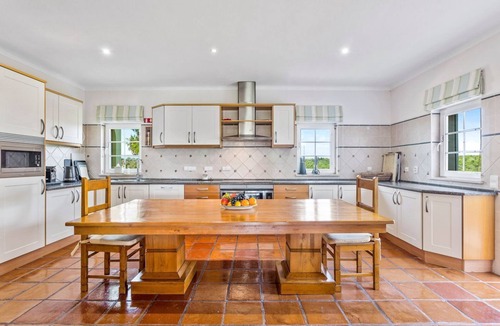 Silves Villa | Moradia Silves - Six Bedroom Villa, Sleeps 12