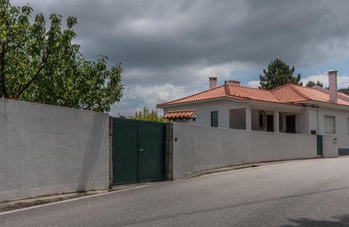 Caminha House | Mountain Villa with Swimming Pool