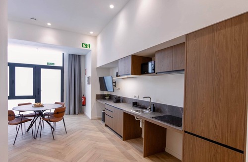 Pobles del Sud Apartment | One Tower Loft 06