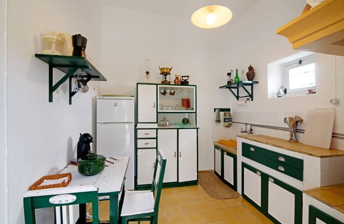 Charneca House | Pet-Friendly 'Charming 2Br Colonial Villa' with Shared Terrace, Shared Pool & Wi-Fi