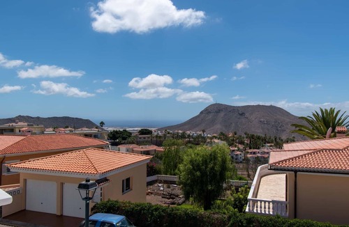 Chayofa Villa | Pet-Friendly Villa Encantada with Sea View & Pool