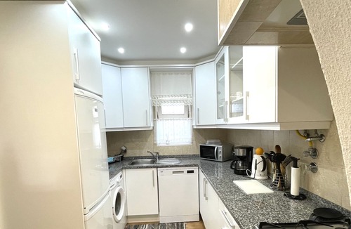 Albardeira Apartment | Popular Garden Apartment with Pool! Near Beach, Marina & Town Centre