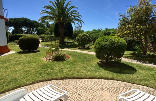 Albardeira Apartment | Popular Garden Apartment with Pool! Near Beach, Marina & Town Centre