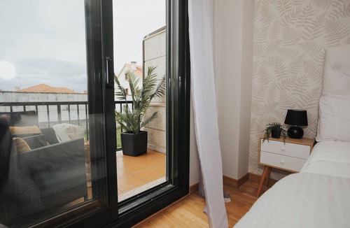 Isla de Arosa Apartment | Private terrace + bikes and parking | An Illa de Arousa, 2 minutes from the beach
