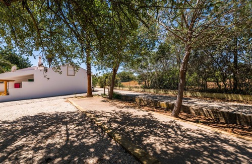 Escanxinhas House | Private Vale do Lobo resort with soccer pitch for 51 people