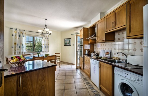 Vale de Parra Villa | Rebela - Large Spacious villa with Heated Pool few minutes from beaches
