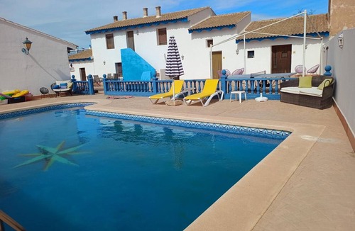 Majada del Moro Apartment | Room 'Lemon' with Shared Pool, Wi-Fi and Air Conditioning