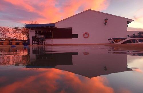 Majada del Moro Apartment | Room 'Lemon' with Shared Pool, Wi-Fi and Air Conditioning