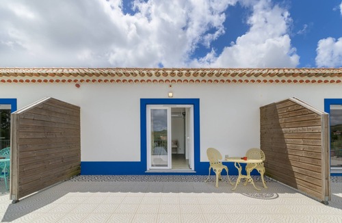 Sao Luis Apartment | Room 'Monte Do Sol 3' with Mountain View, Wi-Fi and Air Conditioning